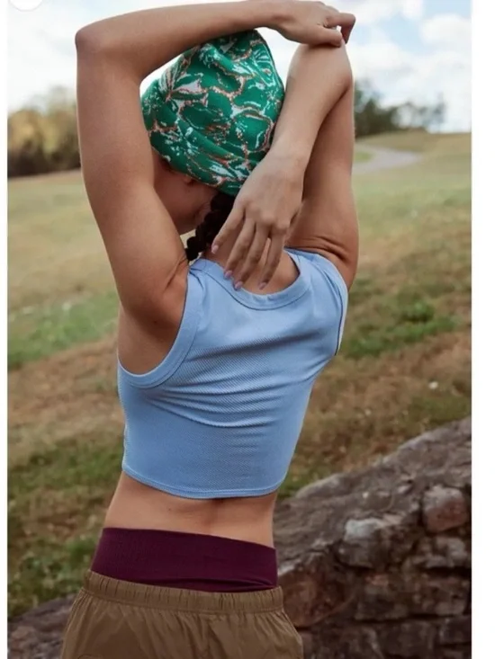 FP Movement Women Size M/L Free Throw Muscle Tank Textured Steel Blue Cropped - Picture 2 of 7